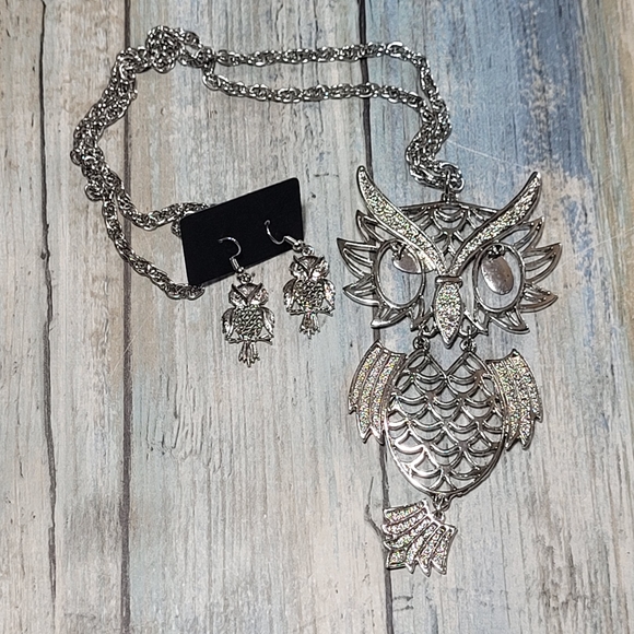 Owl Set Necklace and Earrings. - Picture 8 of 8